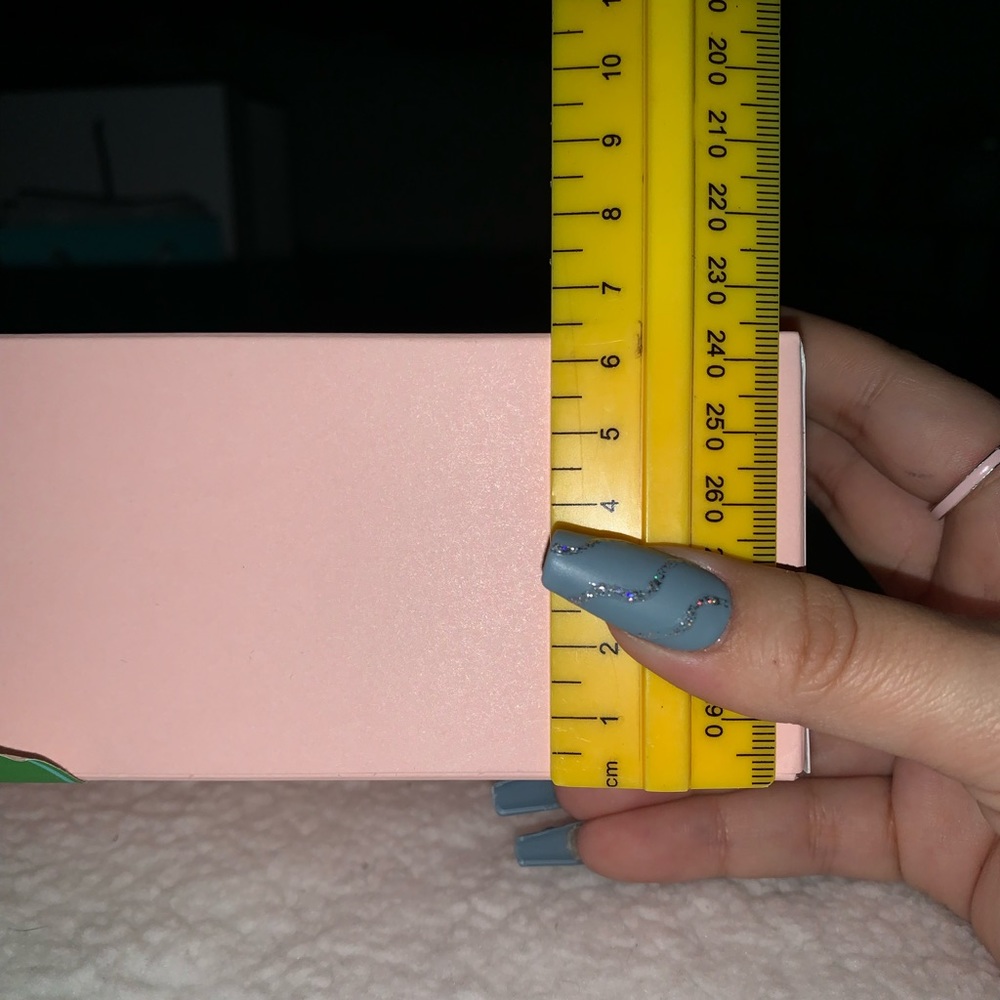 Kate Spade Gift Box - Picture 5 of 10